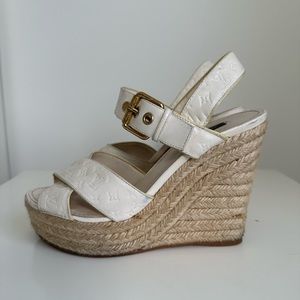 BLUSH SANDAL IN CALF size 6 1/2  LouisVuitton